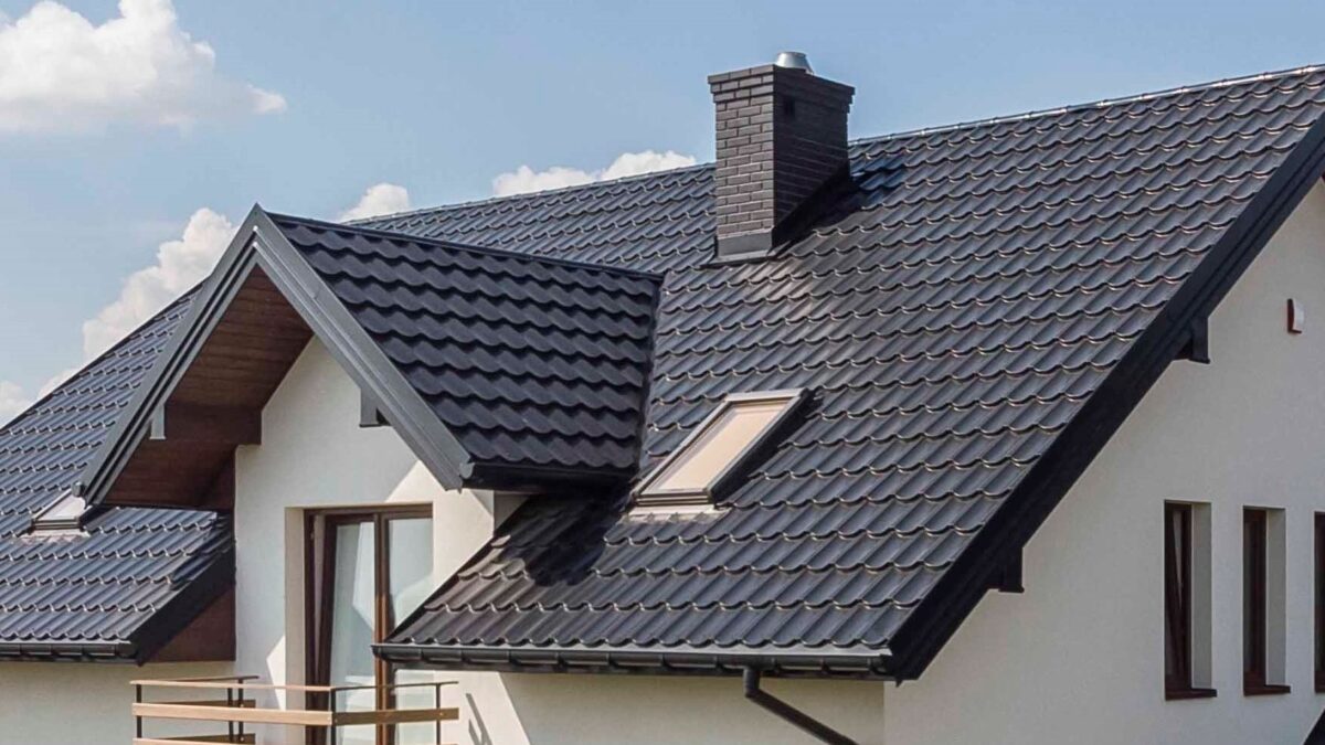Opierzenie boczne dachu – jak je prawidłowo wykonać?
