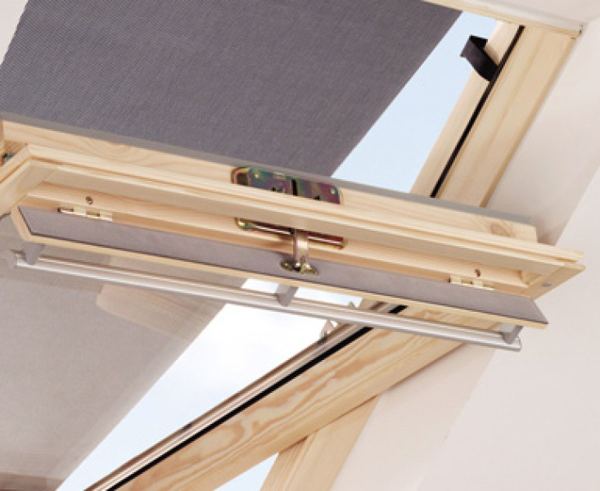 AURA awnings and blinds for roof windows AURA awnings and blinds for roof windows Florian Centrum