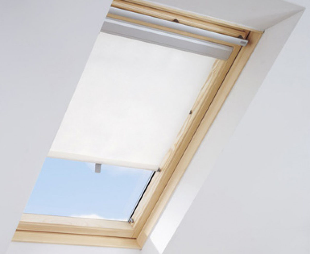 AURA awnings and blinds for roof windows AURA awnings and blinds for roof windows Florian Centrum